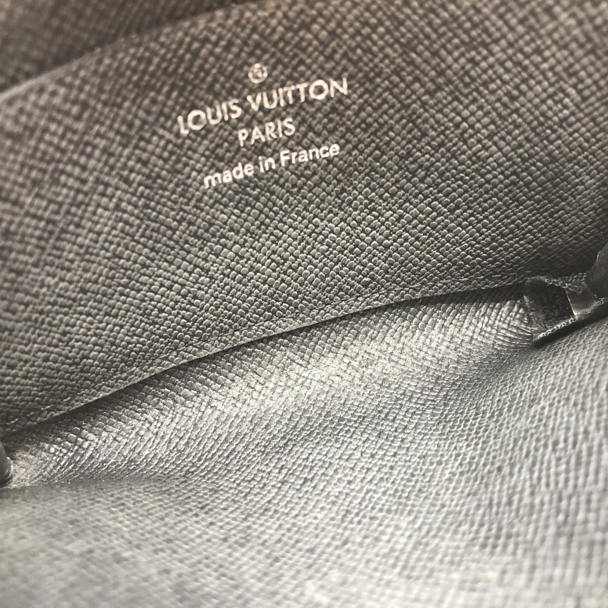 Louis Vuitton Taiga Zippy Coin Purse in Black - A Timeless Accessory