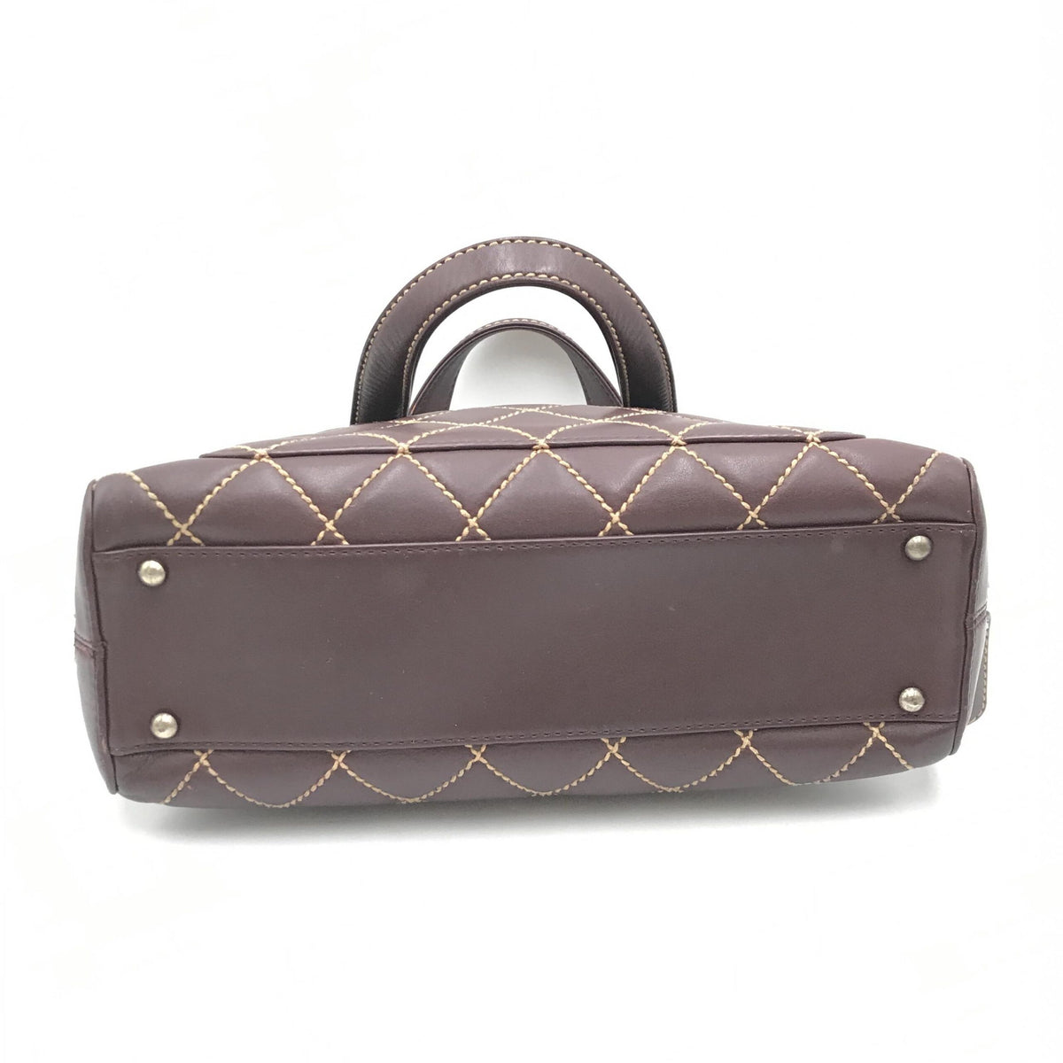 Chanel Wild Stitch Handbag Mini Boston Rouge - Élégance Intemporelle