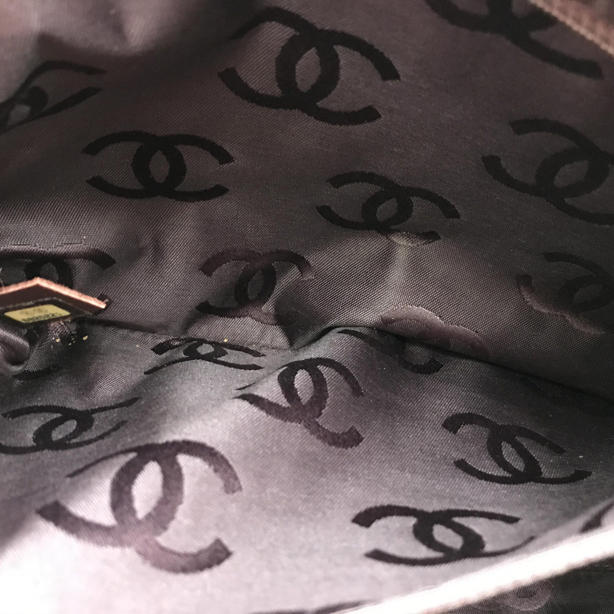 Chanel Wild Stitch Handbag Mini Boston Rouge - Élégance Intemporelle