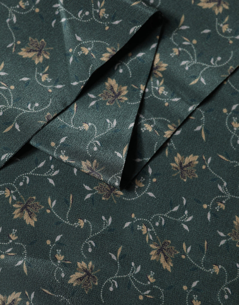 Dolce & Gabbana Green Silk Floral Pattern Fringed 135cm X 16cm  Scarf