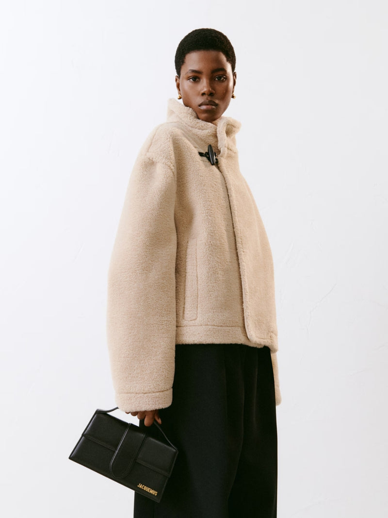 Sac à main Jacquemus Le Grand Bambino en cuir noir