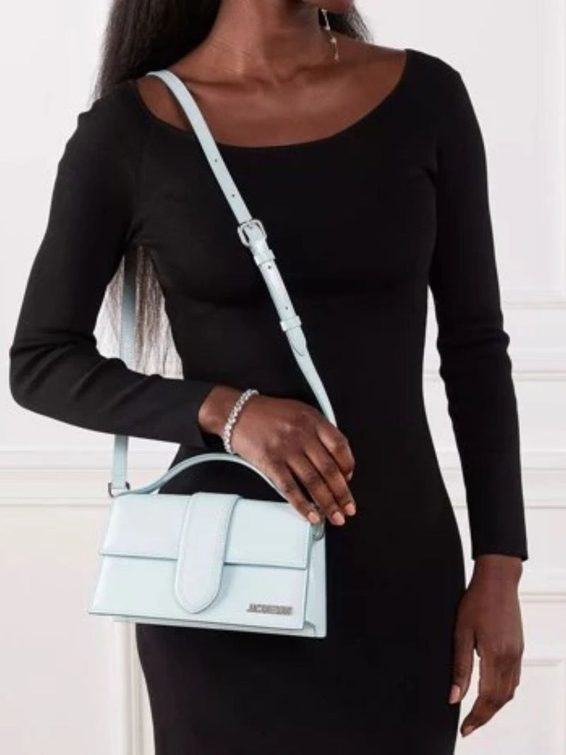 Jacquemus Le Grand Bambino Sac à main en cuir bleu pâle