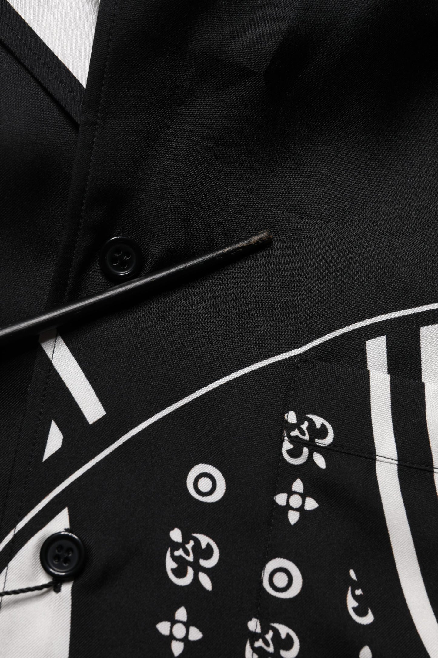 Chemise en soie noire à manches courtes imprimé logo Dolce & Gabbana