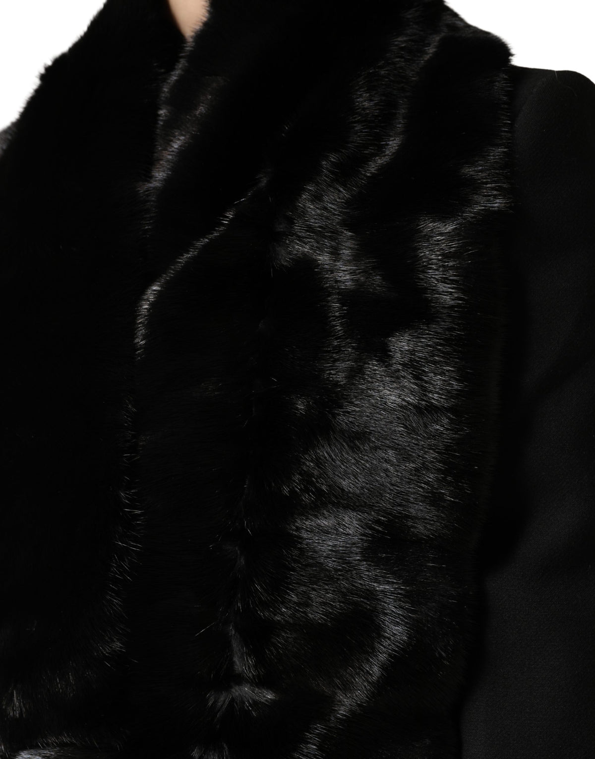Dolce & Gabbana Écharpe en Fourrure Noire avec Col