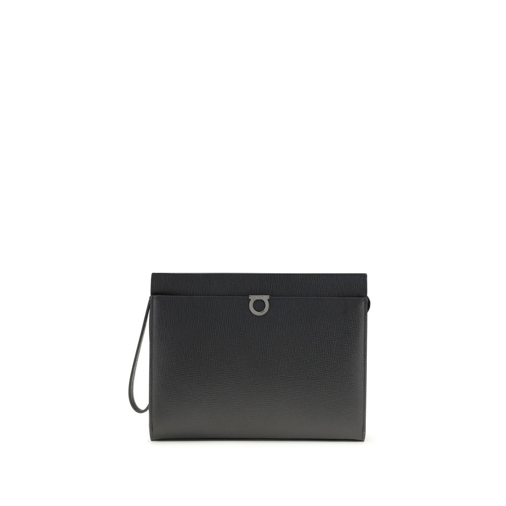 Ferragamo Gancini Pouch en Cuir de Veau Noir