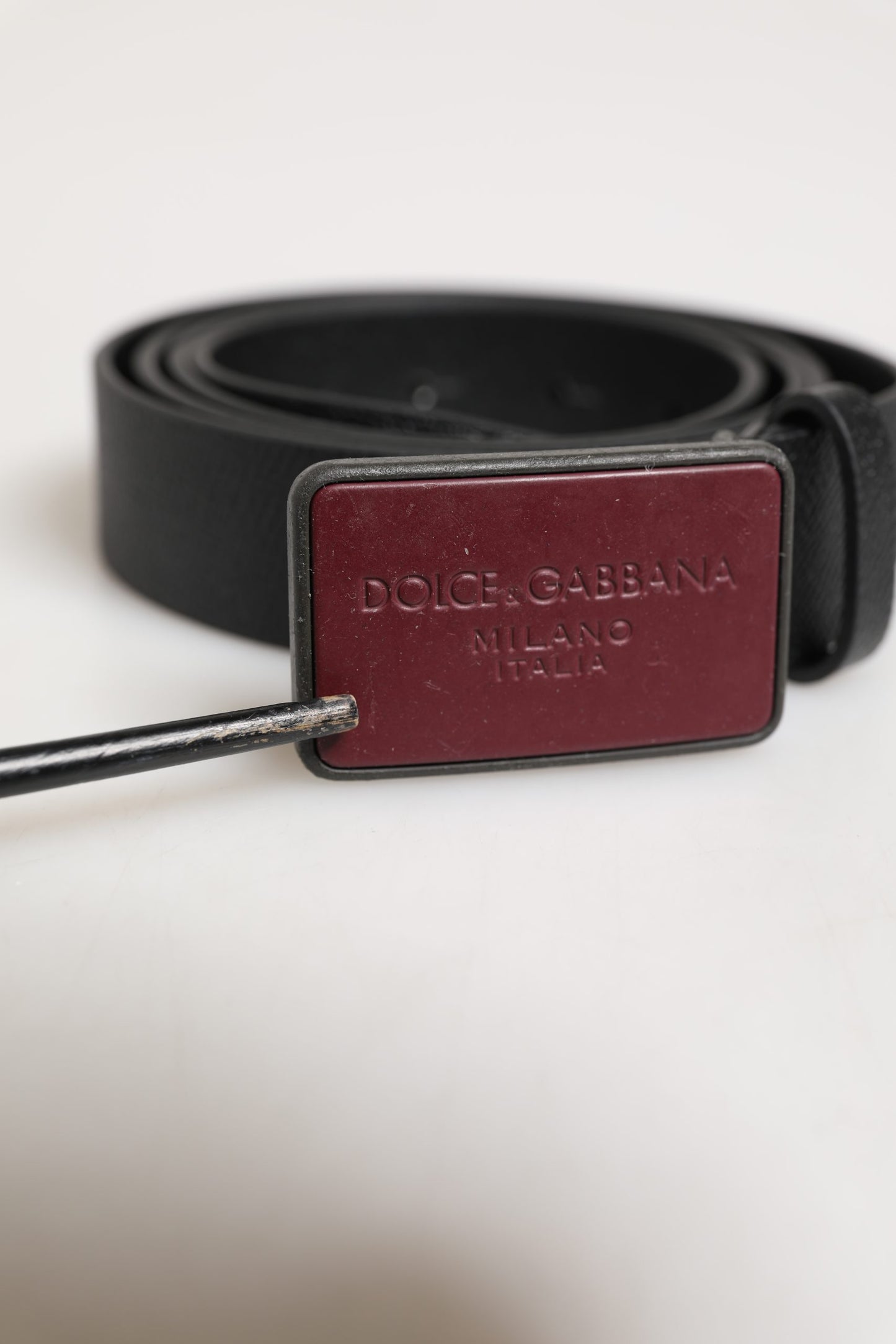 Ceinture Dolce &amp; Gabbana pour homme en cuir de veau noir avec logo et boucle métallique