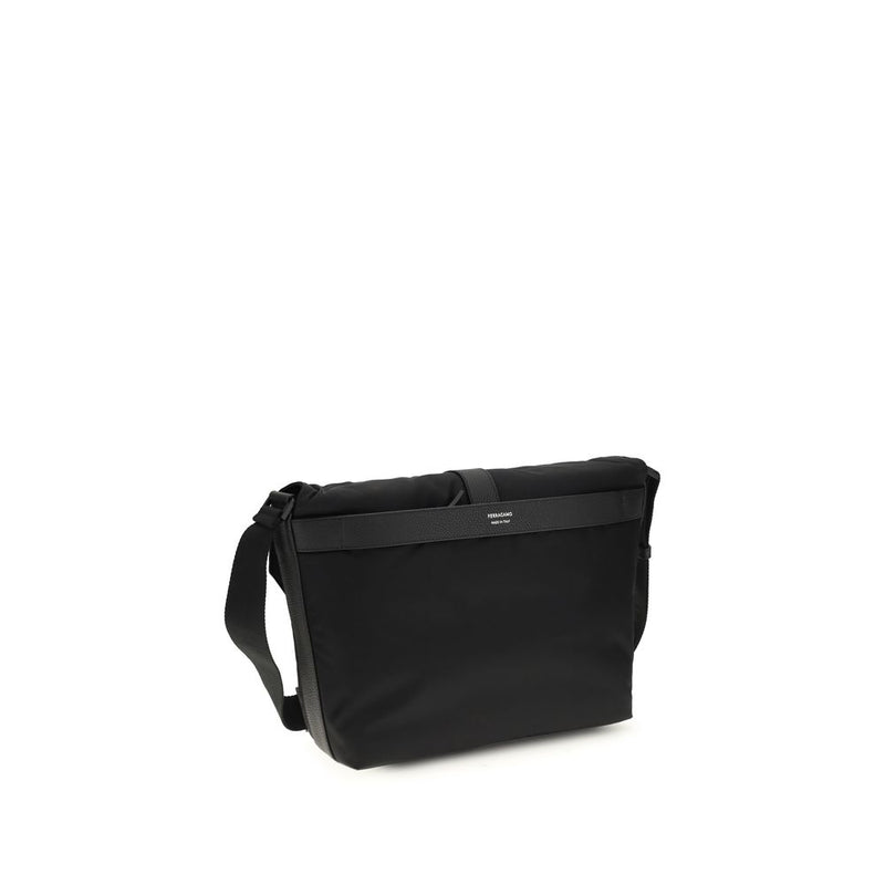 Sac à main Ferragamo en nylon noir