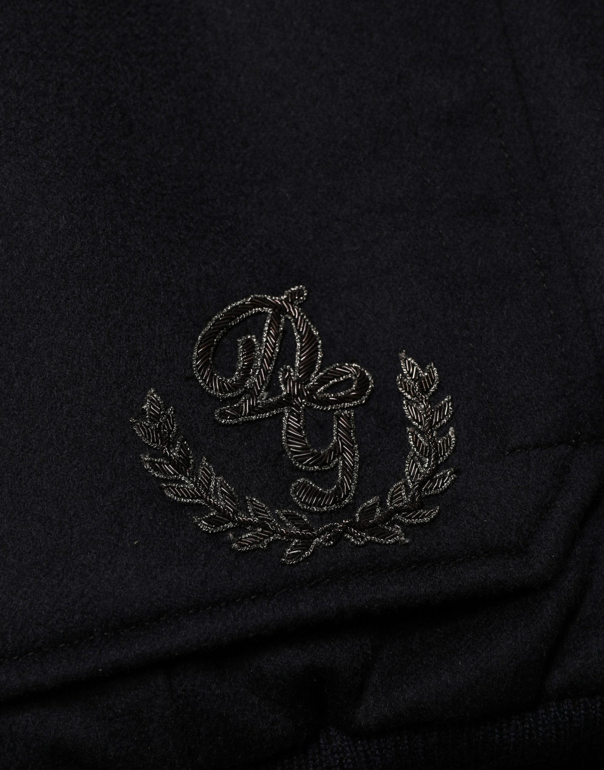 Veste en cachemire noir tricoté à boutons Dolce & Gabbana