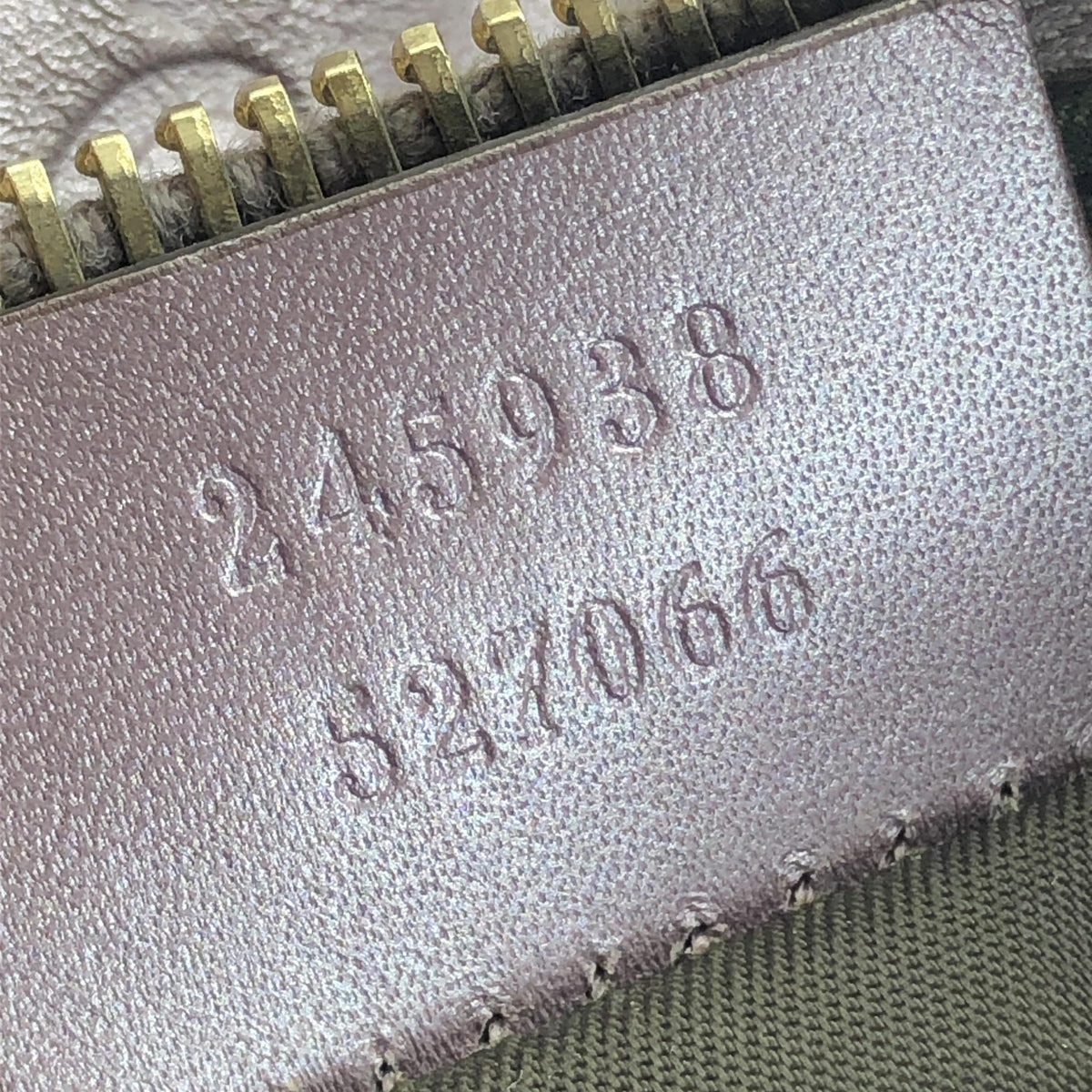 Gucci Metallic Guccissima Lovely Shoulder Bag in Lavender