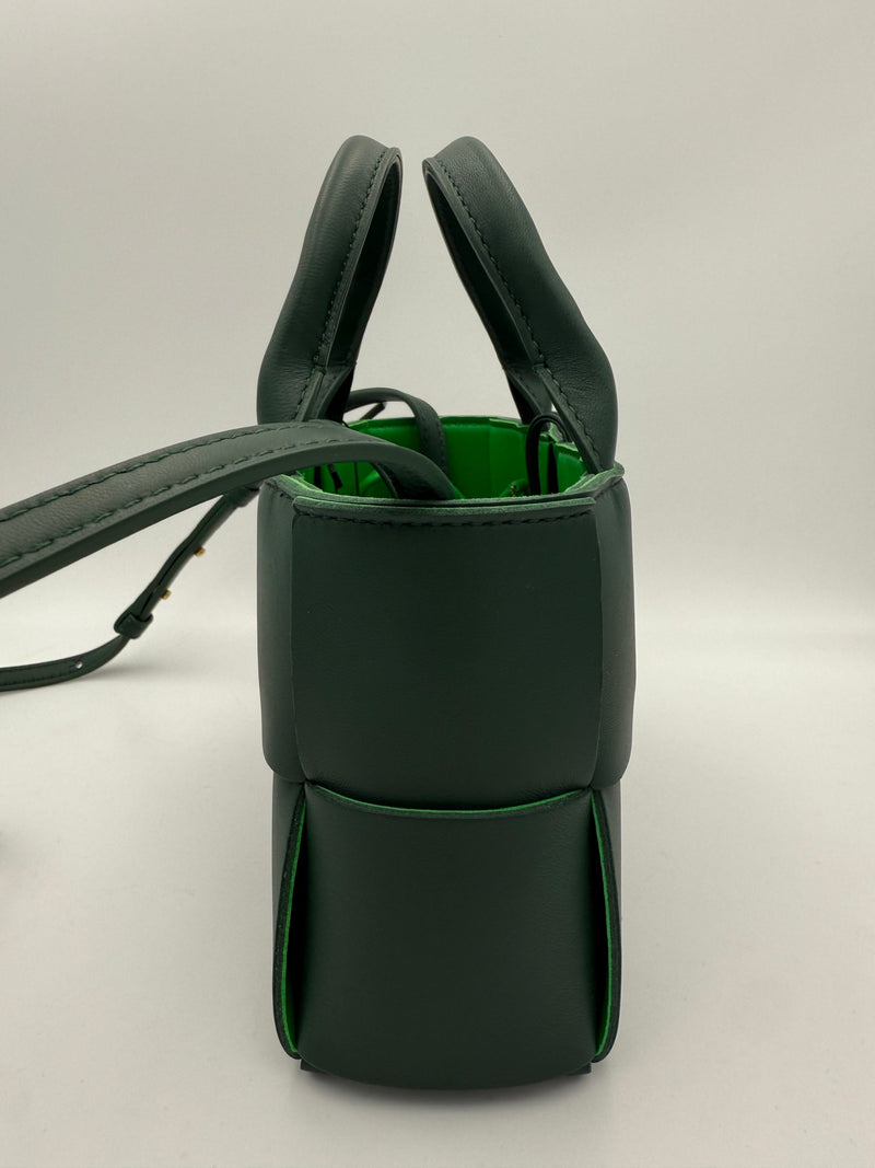 Bottega Veneta Candy Arco Shoulder Bag - Green Leather
