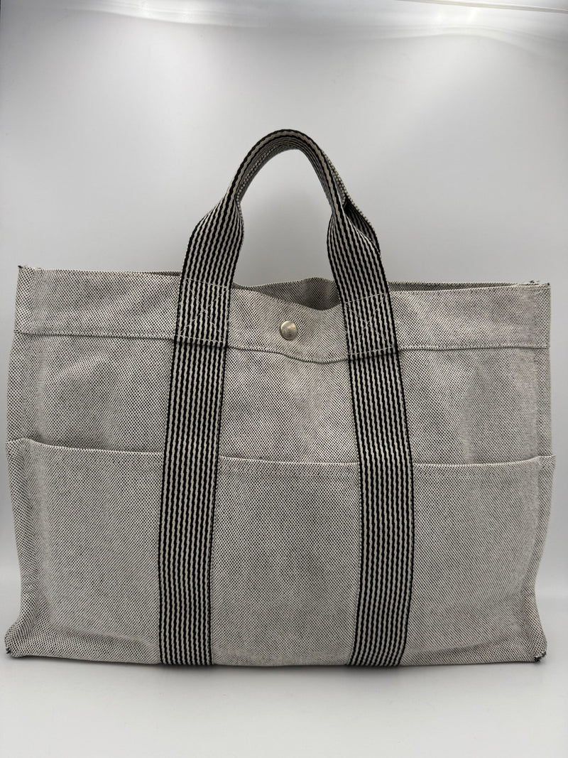 Hermès HERMÈS HERLINE Handbag - Iconic Style Inspired by Equestrian