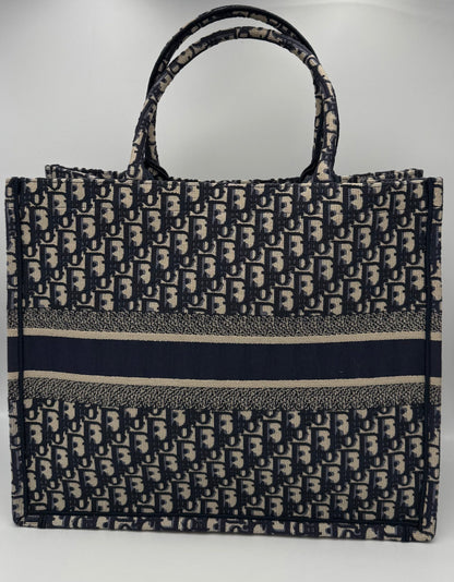 Dior DIOR TOTE BOOK Grande Tote