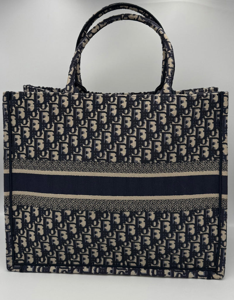 Dior DIOR TOTE BOOK Grande Tote - Élégance et Style