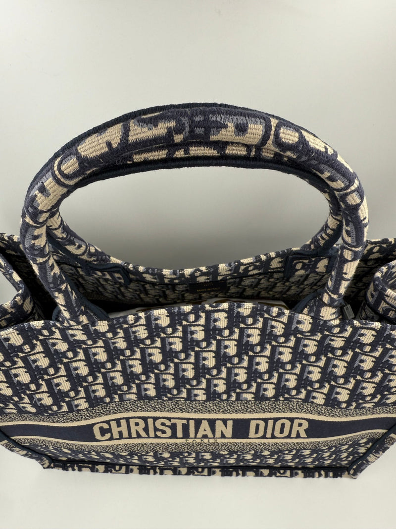 Dior DIOR TOTE BOOK Grande Tote - Élégance et Style