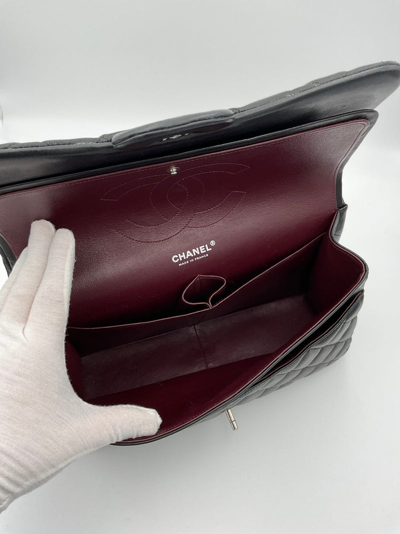 Chanel Timeless Classique Jumbo Handbag