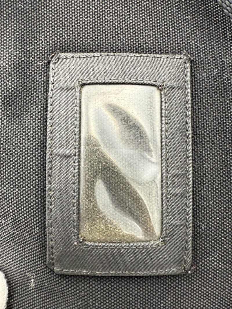Prada PRADA Nylon Backpack - Élégance et Praticité
