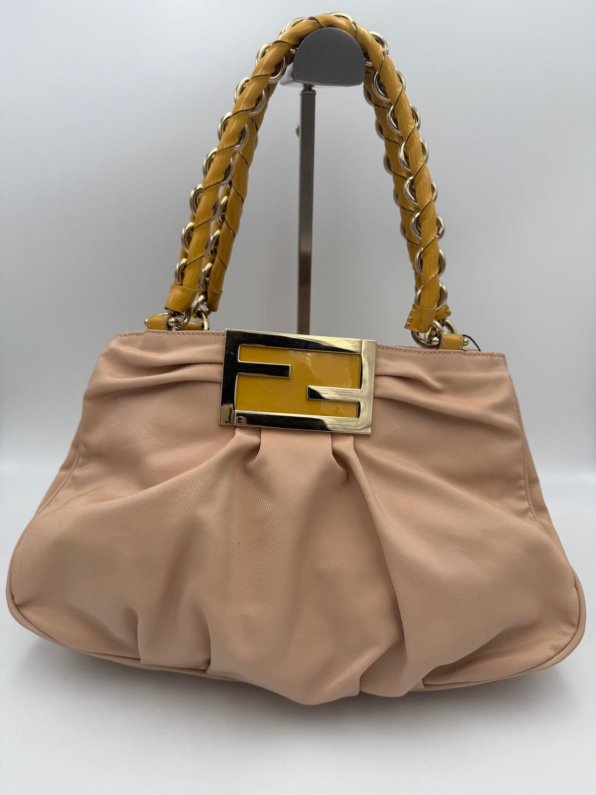 Fendi FENDI Mia Bag Handbag - Élégance et Praticité