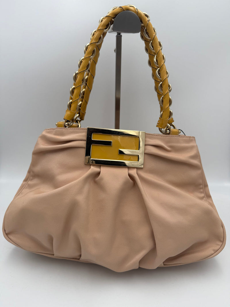 Fendi FENDI Mia Bag Handbag - Élégance et Praticité