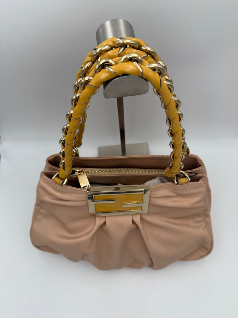 Fendi FENDI Mia Bag Handbag - Élégance et Praticité