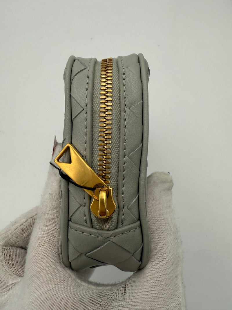 Bottega Veneta Intrecciato Clutch - Élégance et Polyvalence