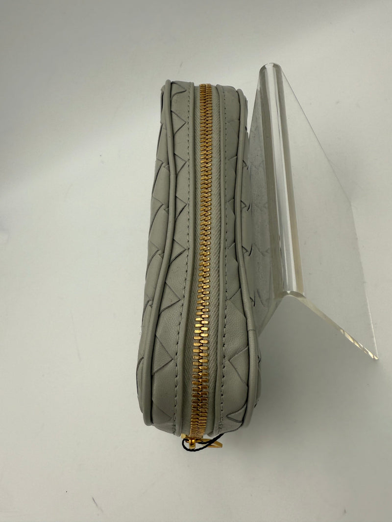 Bottega Veneta Intrecciato Clutch - Élégance et Polyvalence