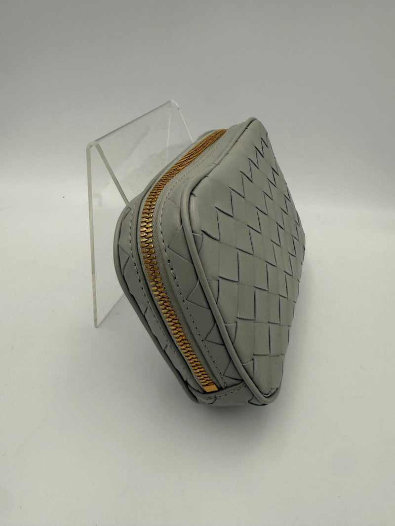 Bottega Veneta Intrecciato Clutch - Élégance et Polyvalence