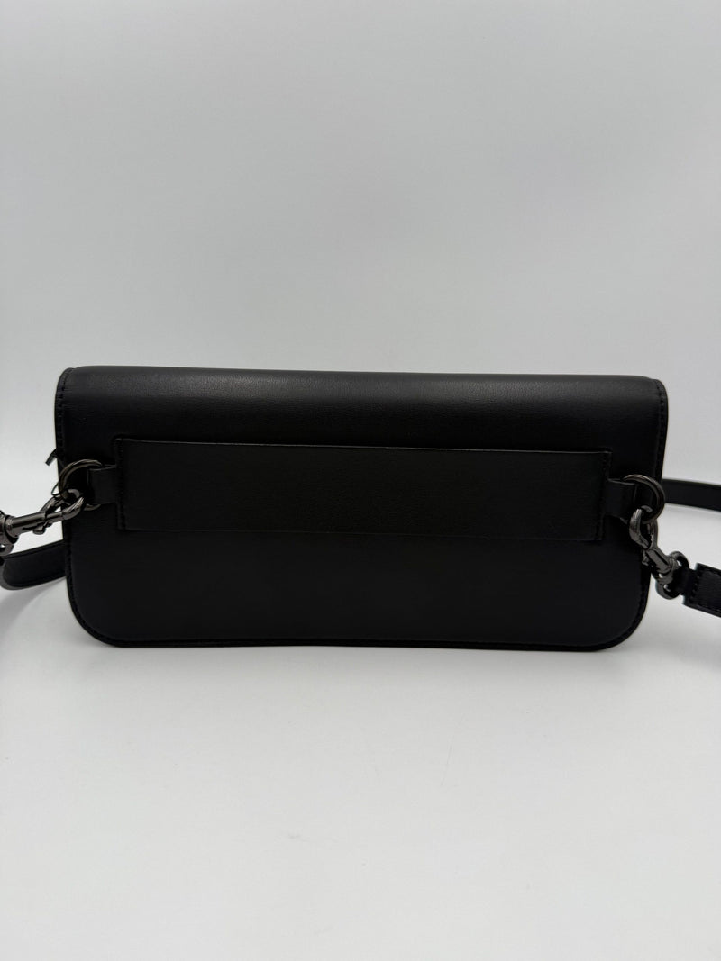 Valentino Garavani VLOGO Black Handbag - Élégance Contemporaine