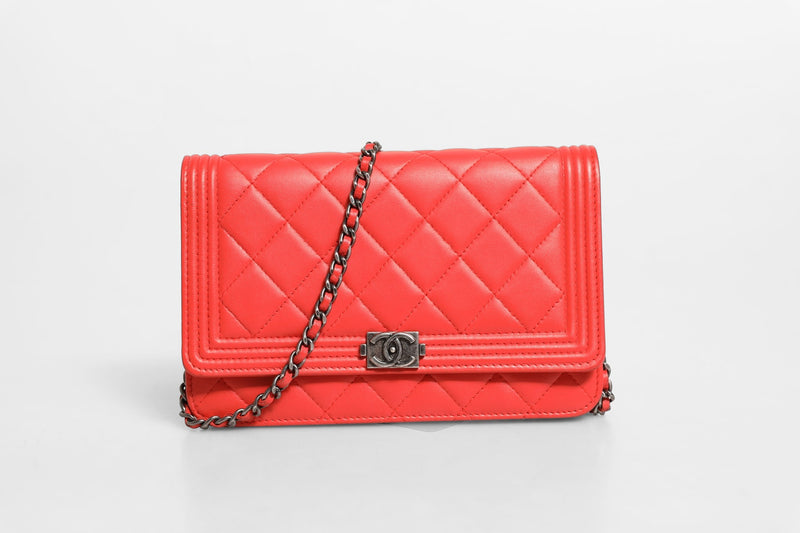 Chanel Boy Wallet on Chain en Cuir Agneau Rouge