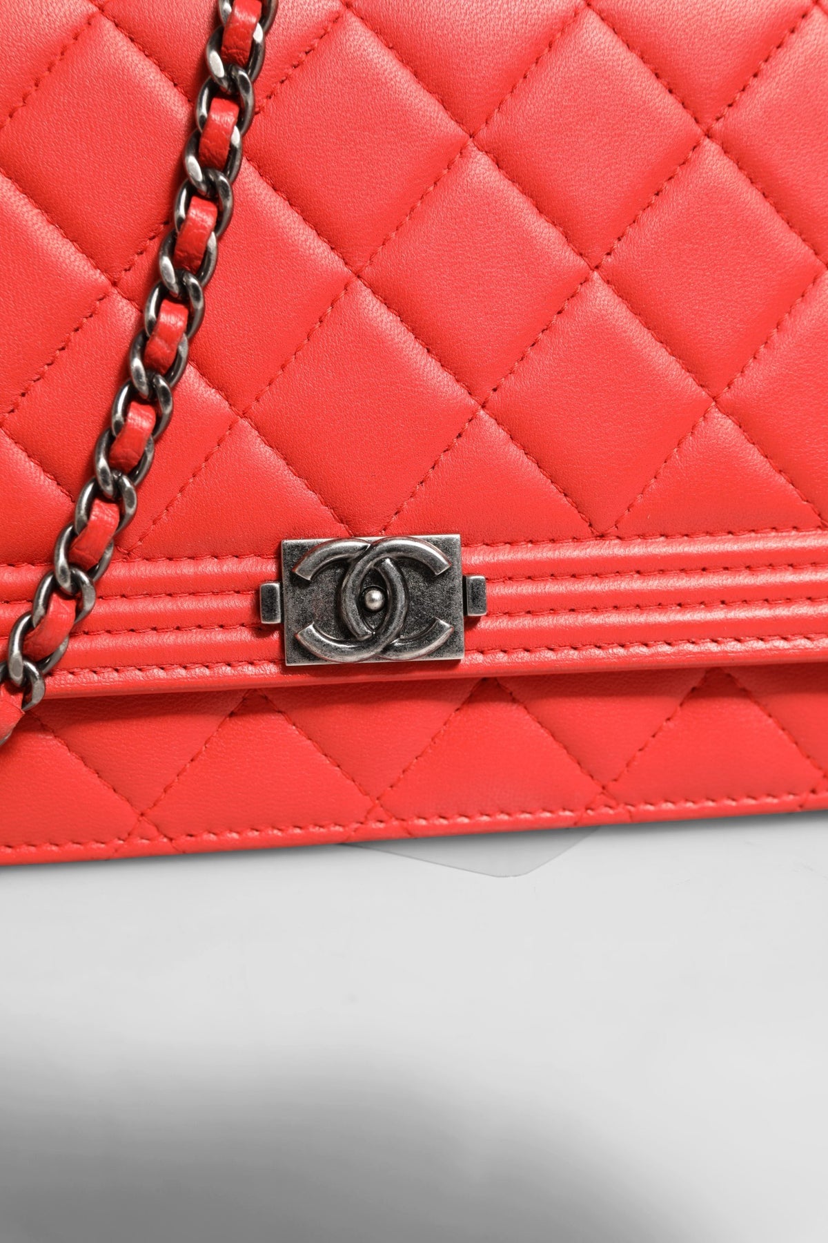 Chanel Boy Wallet on Chain en Cuir Agneau Rouge