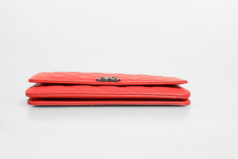 Chanel Boy Wallet on Chain en Cuir Agneau Rouge
