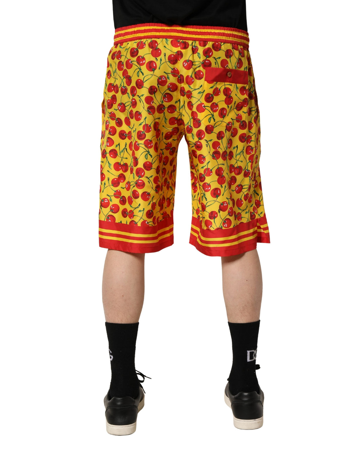 Short en soie Dolce & Gabbana à imprimé cerises jaune et rouge