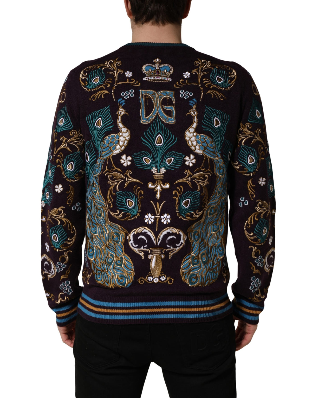 Pull Dolce & Gabbana en cachemire bordeaux brodé d'une couronne
