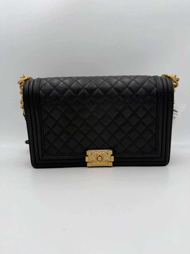 Chanel CHANEL BOY Grand Sac à Main