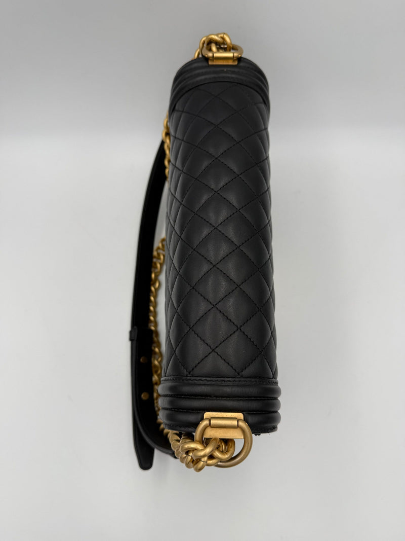 Chanel CHANEL BOY Grand Sac à Main