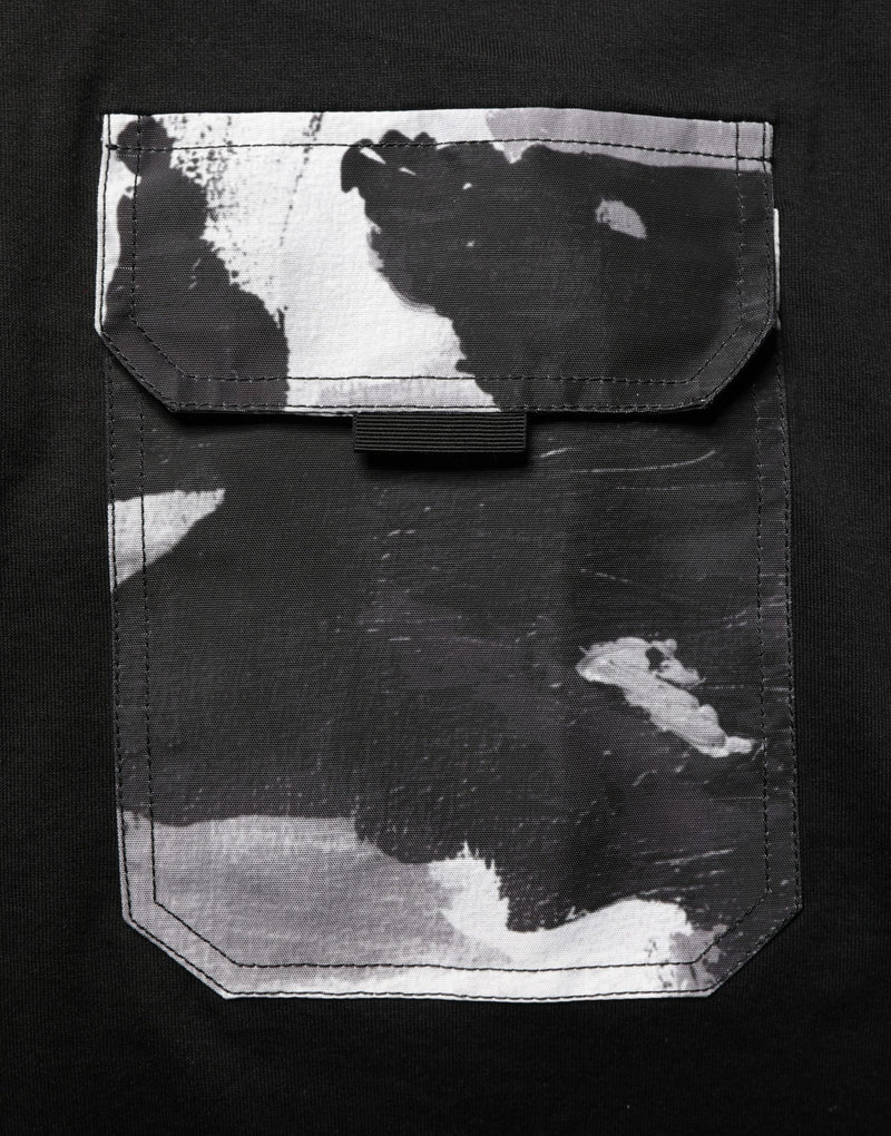 Dolce & Gabbana Zwart Camouflage T-shirt met Zak en Oversized Pasvorm
