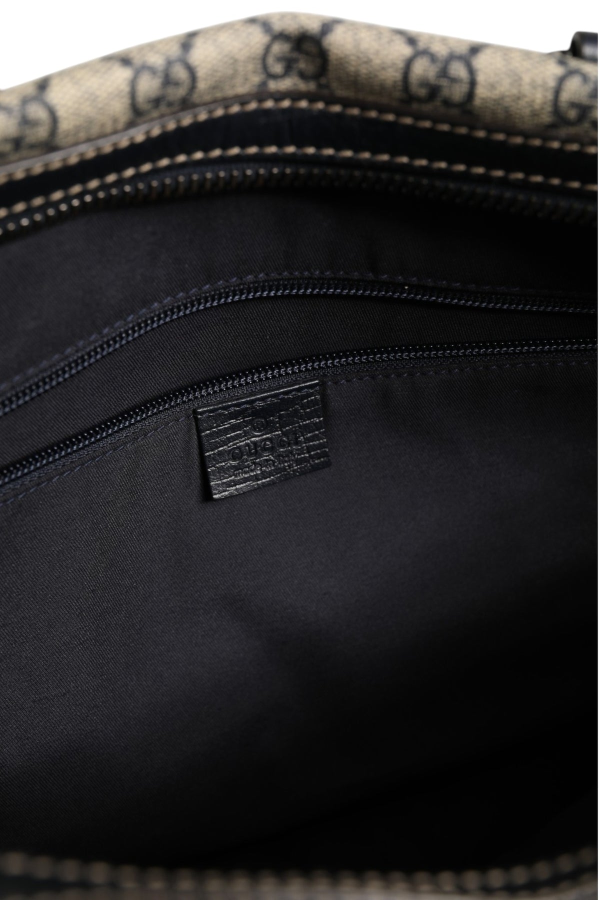 Gucci GG Supreme Boston Bag - Élégance et Praticité