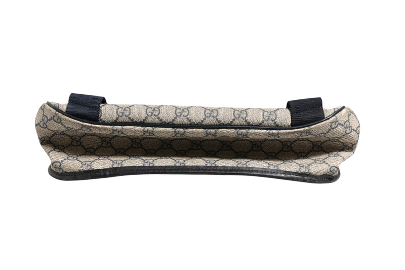 Gucci GG Supreme Messenger Bag - Élégance et Praticité