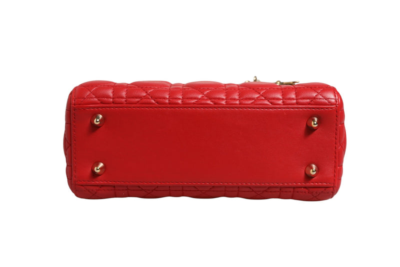 Christian Dior Lady Dior Cannage Leather Handbag en Cuir Rouge