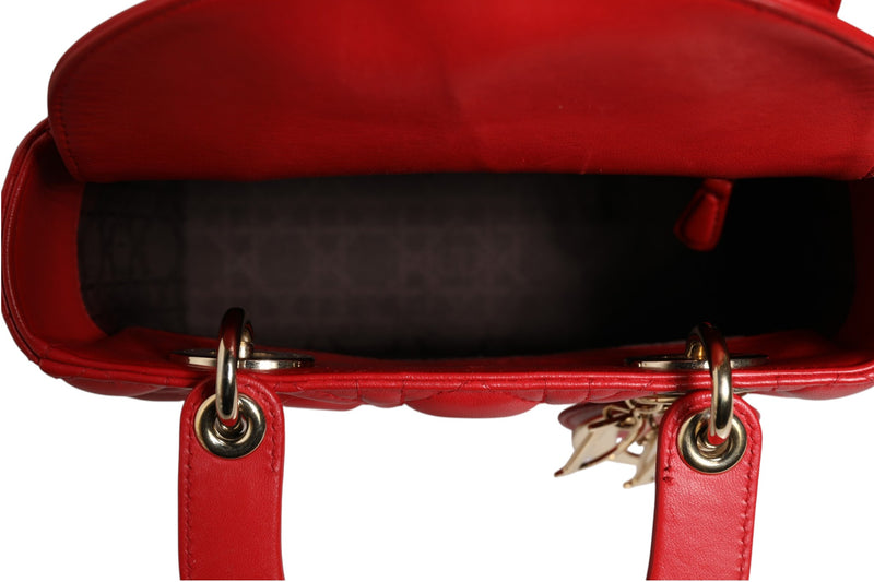 Christian Dior Lady Dior Cannage Leather Handbag en Cuir Rouge