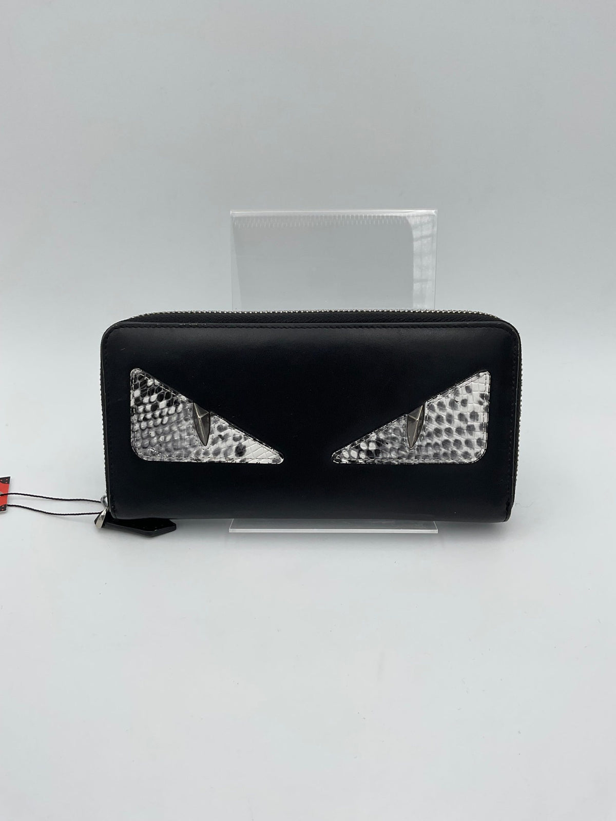 Fendi FENDI BUGS Wallet - Un Accessoire de Luxe Unique