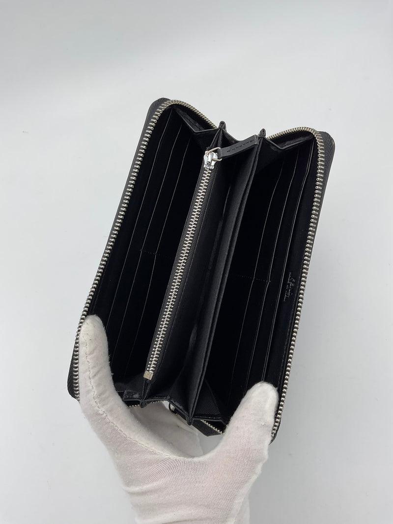 Fendi FENDI BUGS Wallet - Un Accessoire de Luxe Unique