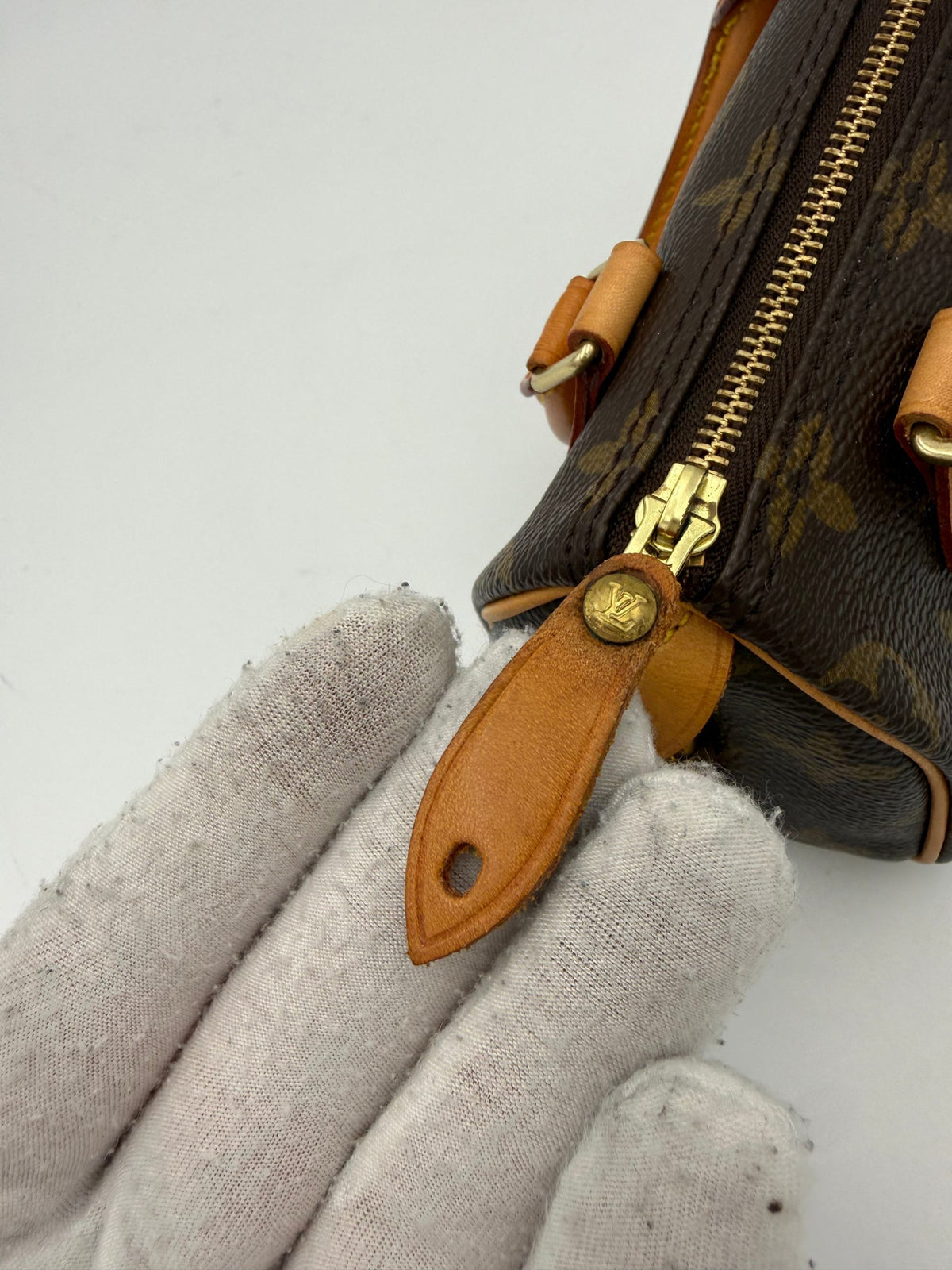 Louis Vuitton Nano Speedy Monogram Handbag - Élégance Intemporelle