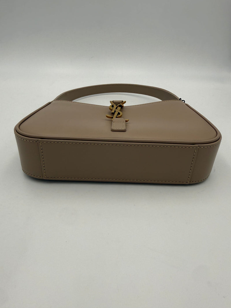Saint Laurent LA 5 A 7 Mini Handbag - Élégance intemporelle