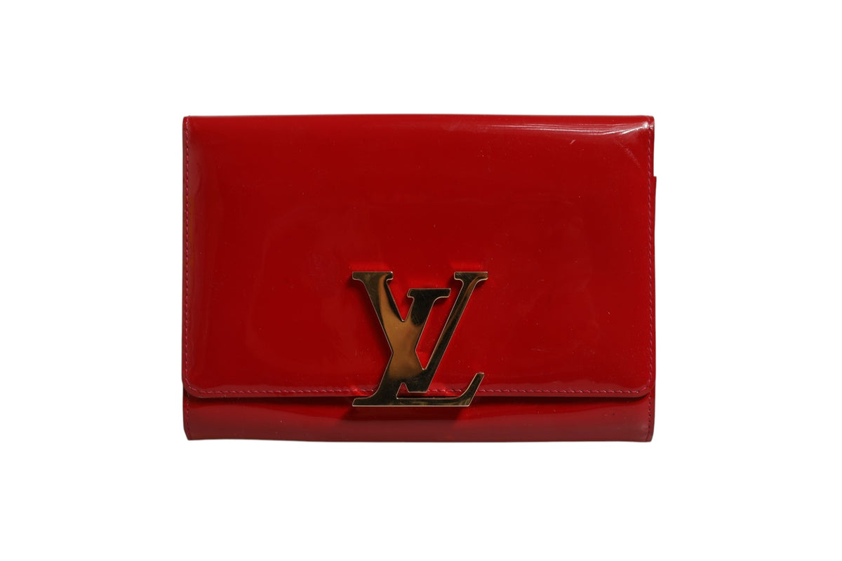 Portefeuille chaîne Louis Vuitton Louise PM en cuir verni rouge