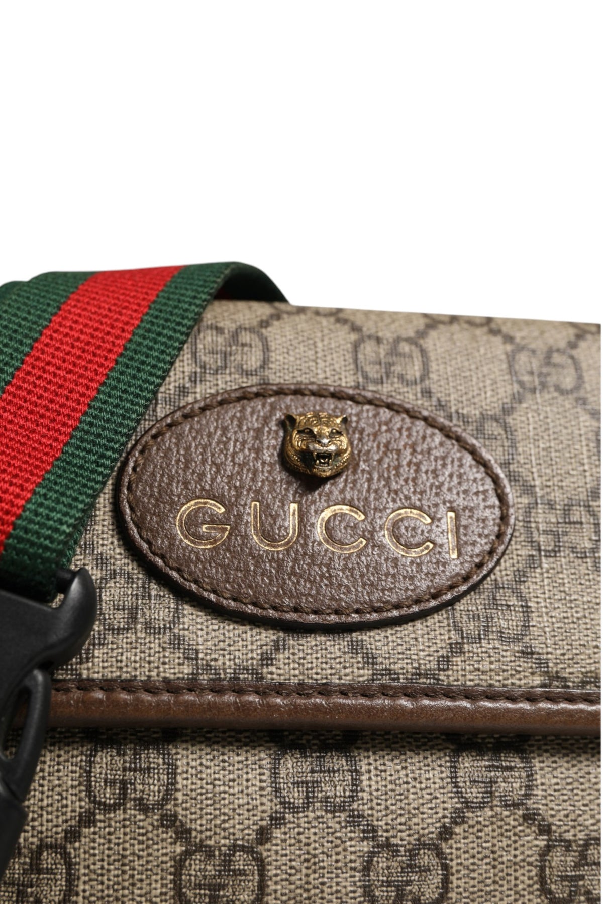 Gucci Supreme Canvas Belt Bag - Élégance et Praticité