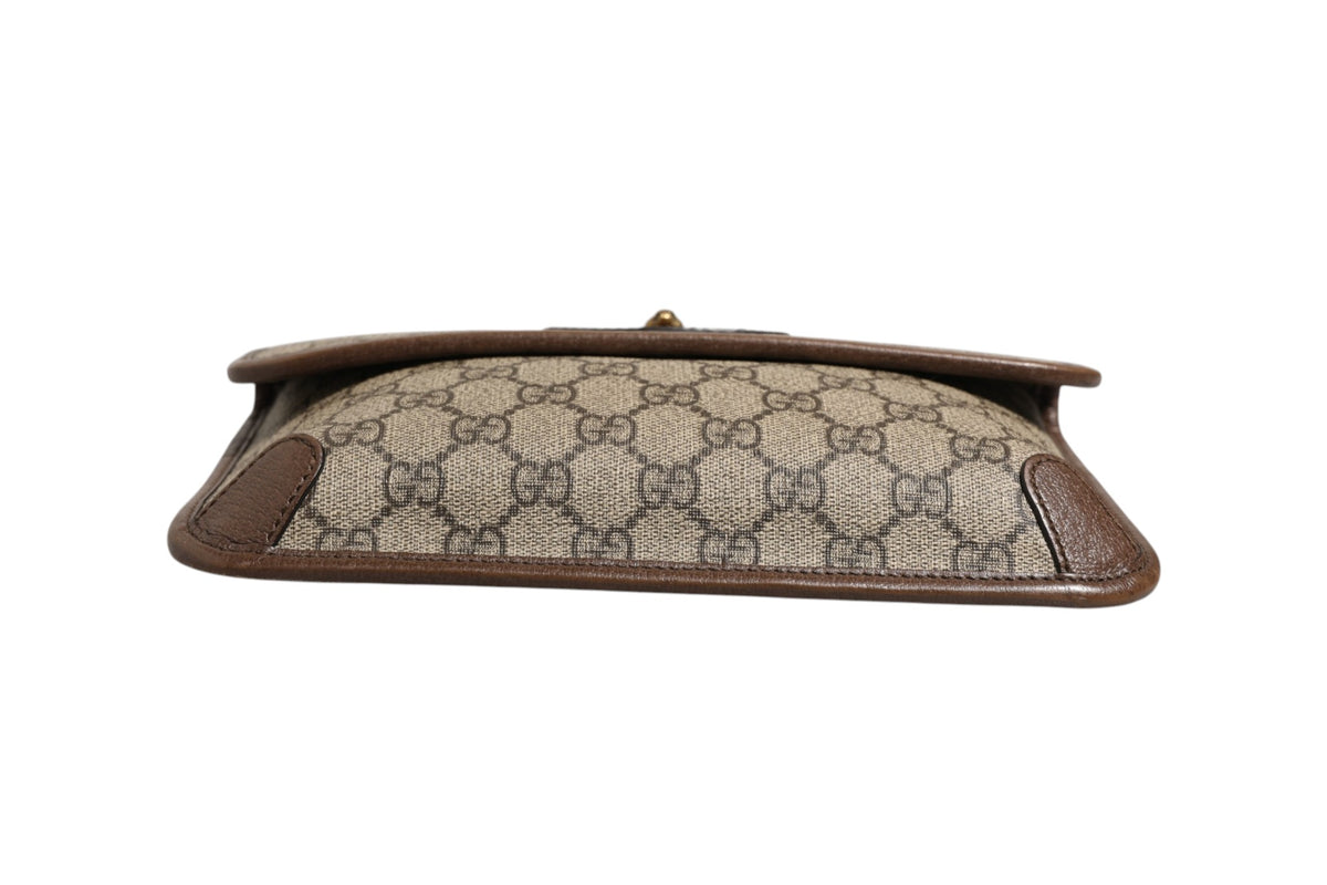 Gucci Supreme Canvas Belt Bag - Élégance et Praticité