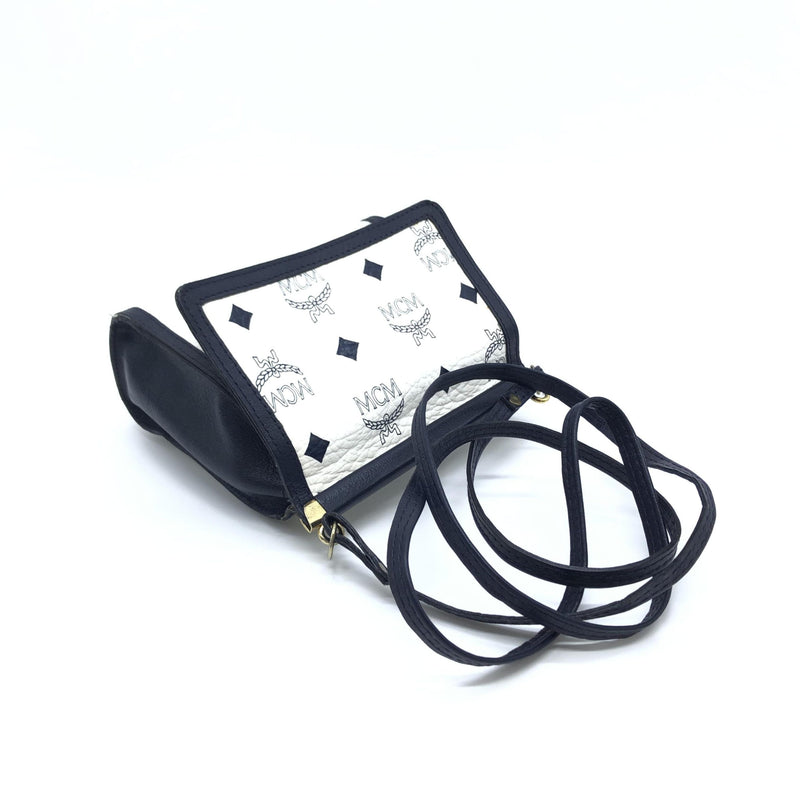 MCM Mini Crossbody Bag White Visetos - Élégance et Praticité