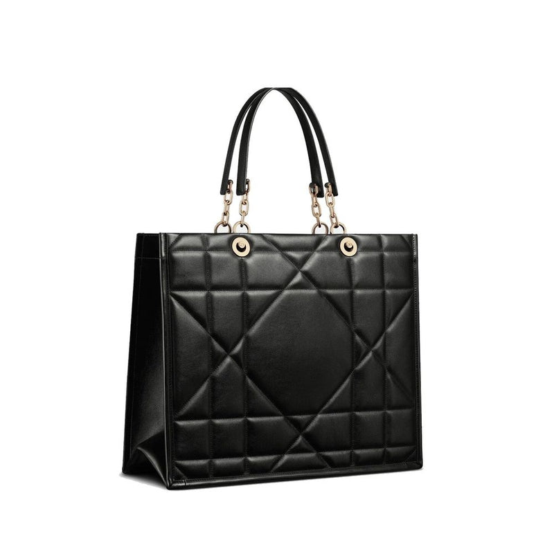 Dior Black Leather Tote Bag - Elegant and Timeless Design