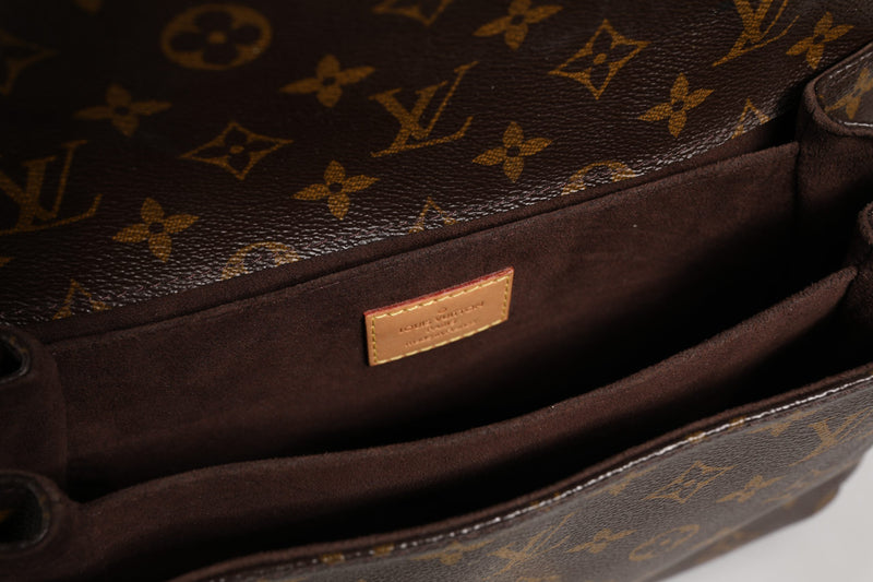 Louis Vuitton Pochette Métis Monogram - Sac à Main Élégant