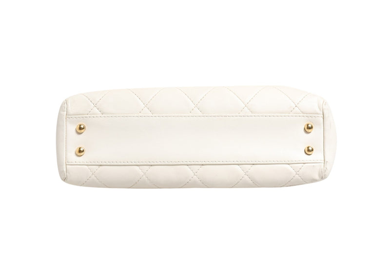 Chanel Shiny Calfskin Quilted Mini 22 White 1792563